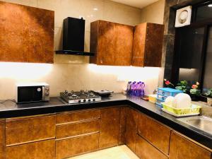 Divine Inn Hotel Rajouri Gardan,New Delhi>>Delhi,2 star