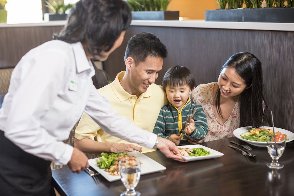 holiday inn indianapolis airport area n by ihg