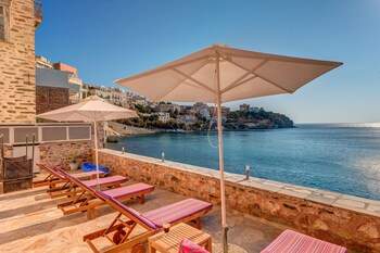 Apollonion Palace Hotel,South Aegean>>Ermoupoli,5 star