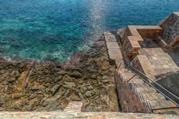 apollonion palace hotel