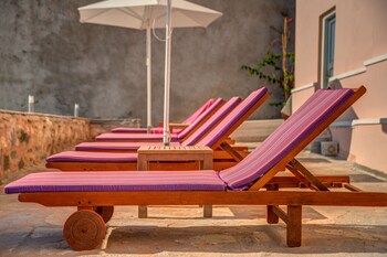 apollonion palace hotel