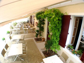 Auberge Du Fin Chapon,Condat-Sur-Vezere>>Bordeaux,2 star