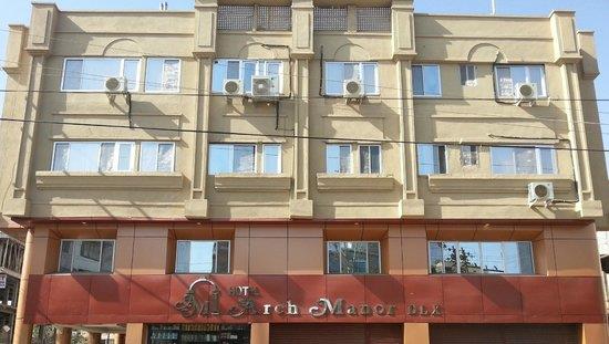 hotel arch manor deluxe