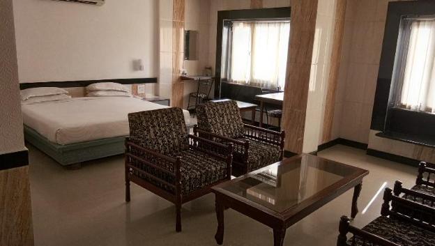 hotel arch manor deluxe