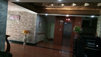 hotel arch manor deluxe