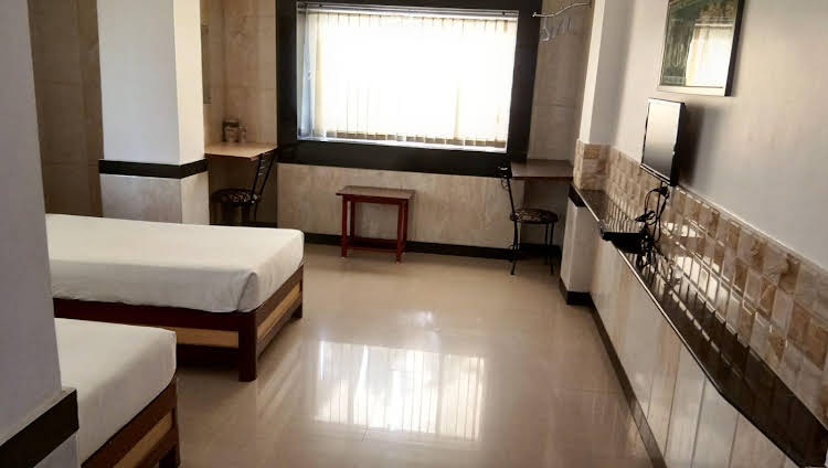 hotel arch manor deluxe