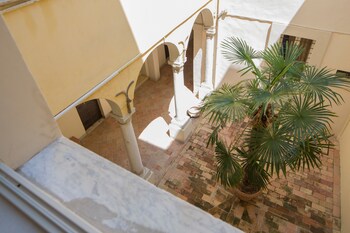palazzo rotati