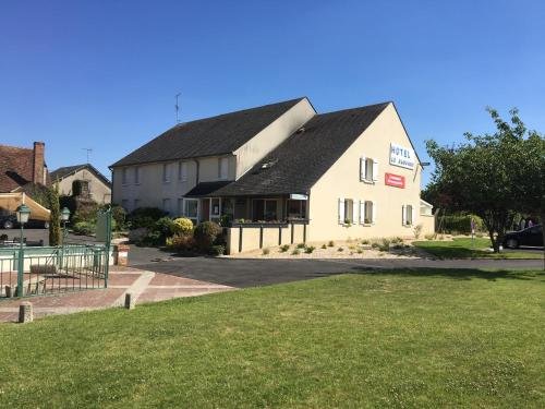 saint denis de lhotel