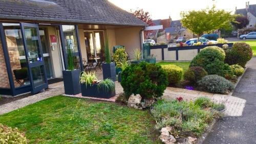 saint denis de lhotel