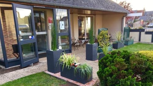 saint denis de lhotel