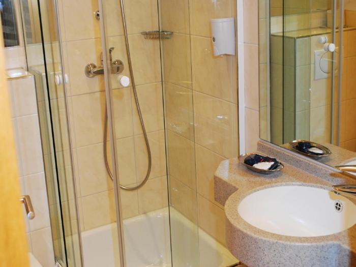 city partner hotel strauss