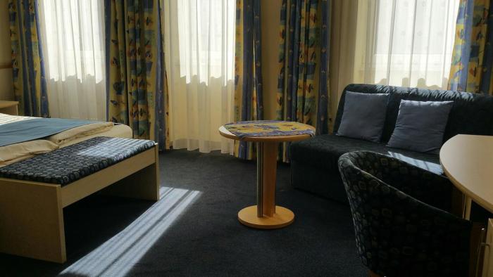 city partner hotel strauss