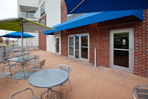 holiday inn express indianapolis fishers by ihg