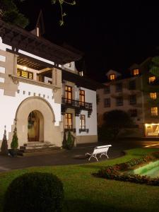 palacio arias and hotel y apartamentos arias