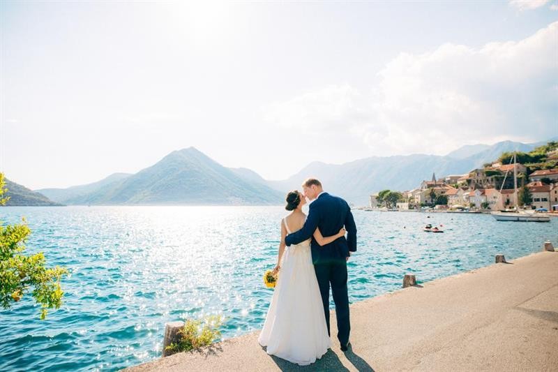 hotel and restaurant conte