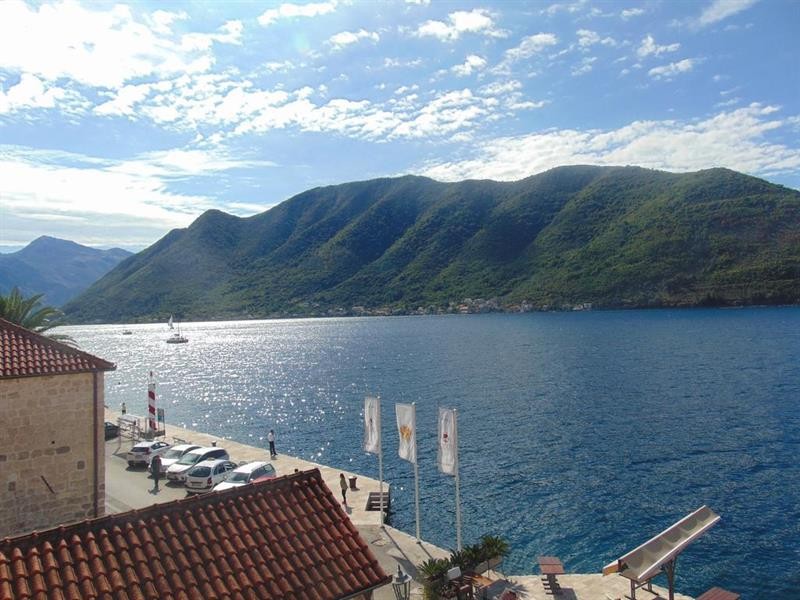 hotel and restaurant conte