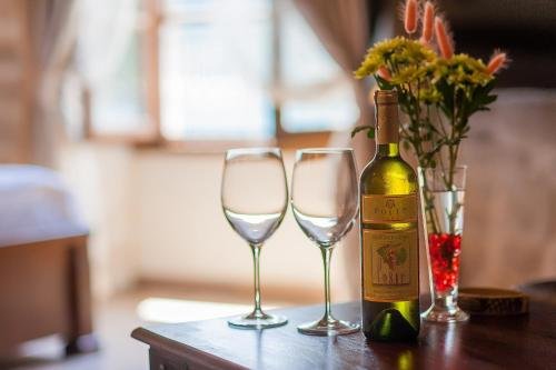 hotel and restaurant conte