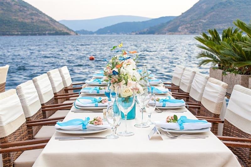 hotel and restaurant conte