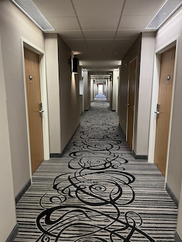 okoboji inn and suites