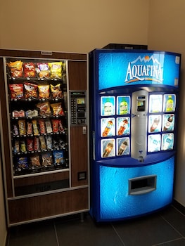 okoboji inn and suites