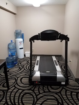 okoboji inn and suites