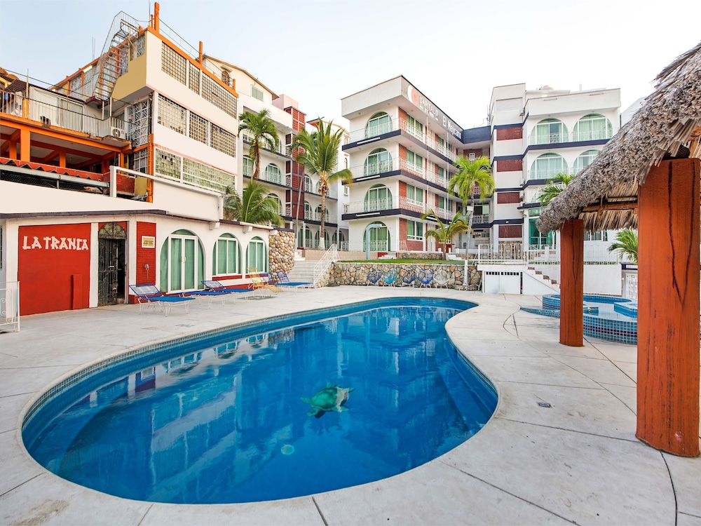 capital o hotel el mejicano acapulco