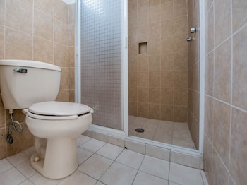 capital o hotel el mejicano acapulco