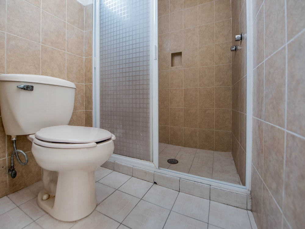 capital o hotel el mejicano acapulco