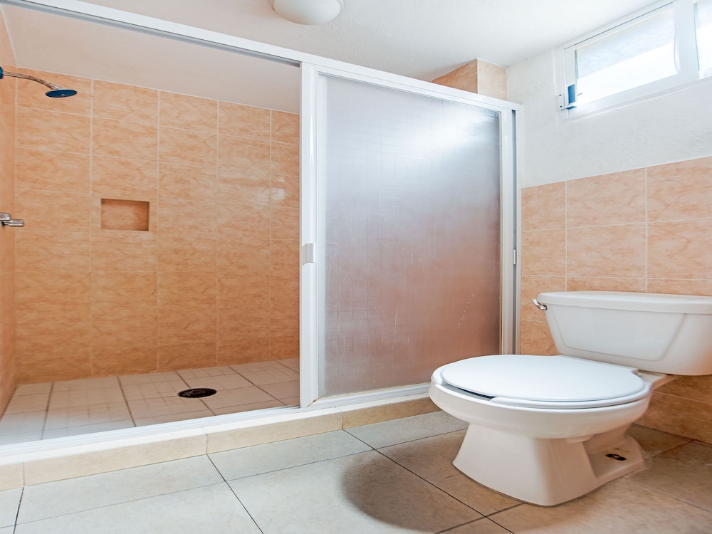 capital o hotel el mejicano acapulco