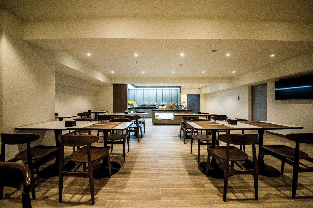 Hanting Hotel Handan Railway Station,,2 star
