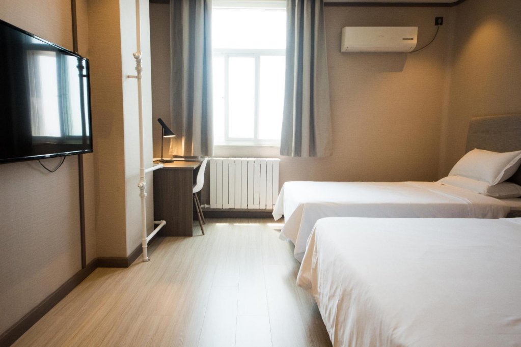 Hanting Hotel Handan Railway Station,,2 star