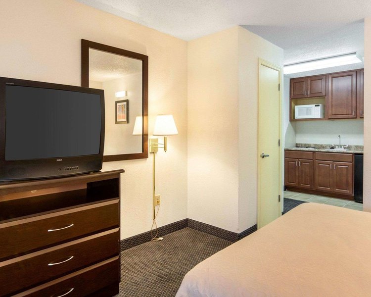 rodeway inn at fort lee