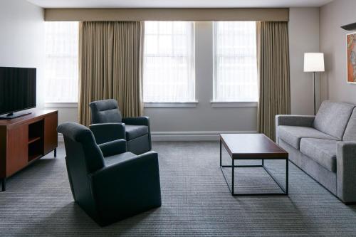 club quarters hotel downtown houston