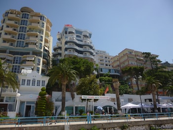 conti monte cristos hotel