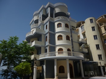 conti monte cristos hotel