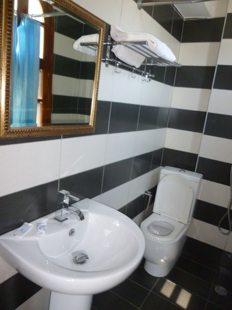 conti monte cristos hotel