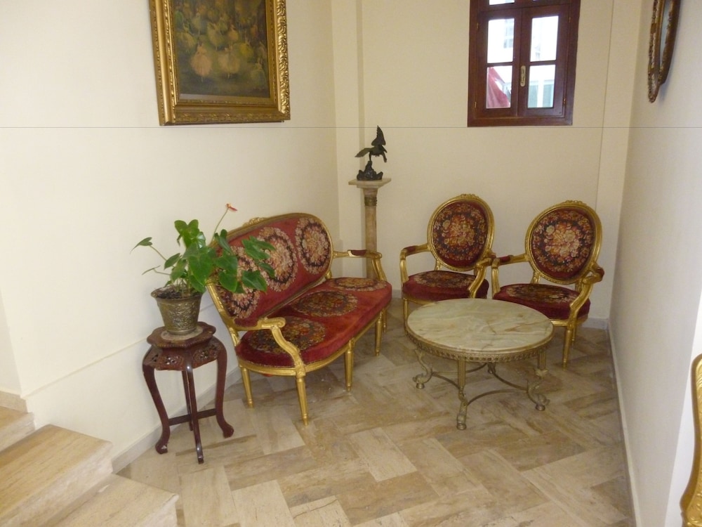 conti monte cristos hotel