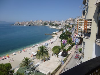 conti monte cristos hotel