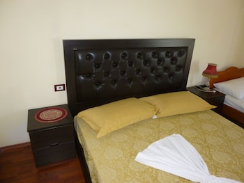 conti monte cristos hotel