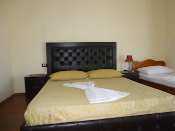 conti monte cristos hotel