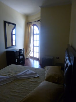 conti monte cristos hotel