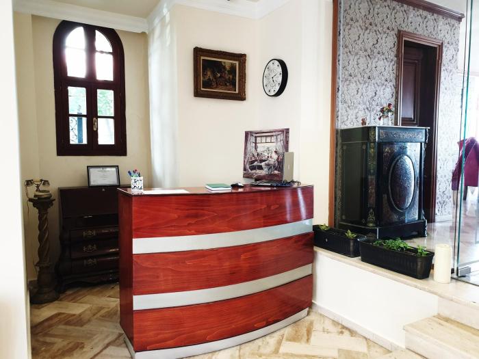 conti monte cristos hotel