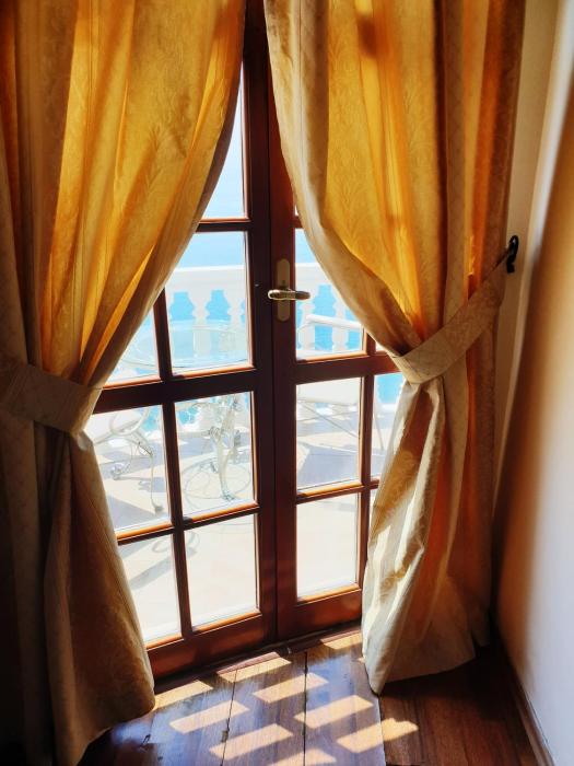 conti monte cristos hotel