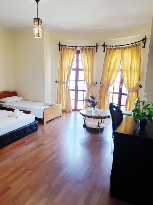 conti monte cristos hotel