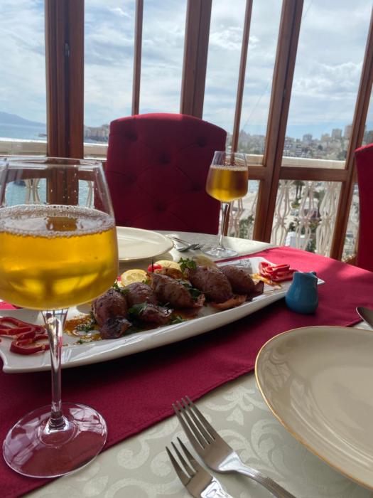 conti monte cristos hotel