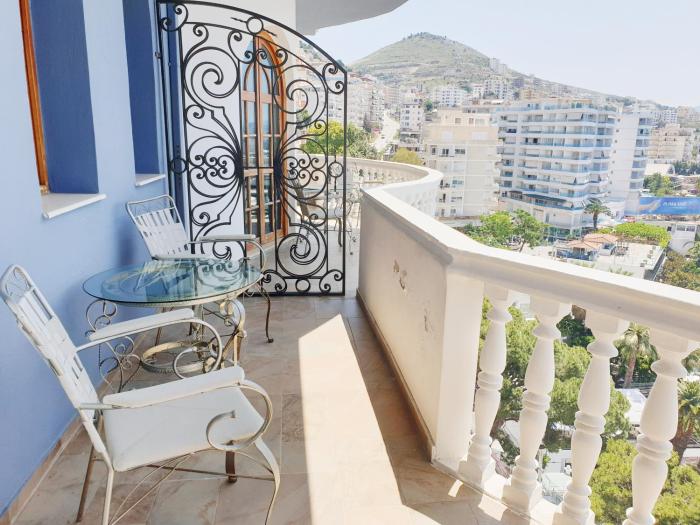 conti monte cristos hotel