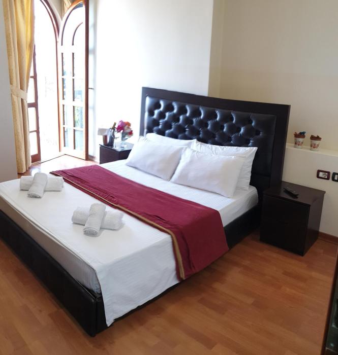 conti monte cristos hotel