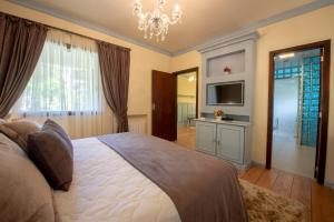 Hotel Ritta Höppner,Near Mini Mundo,4 star