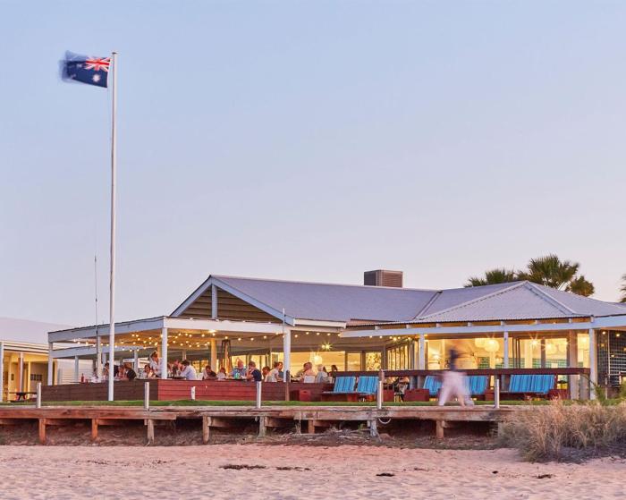 rac monkey mia dolphin resort