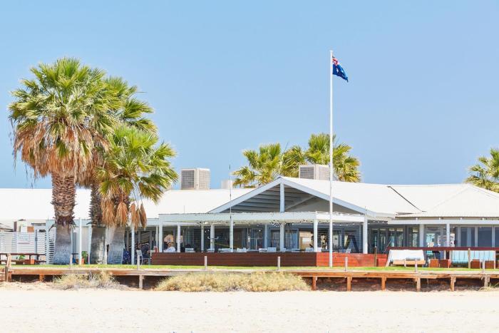 rac monkey mia dolphin resort